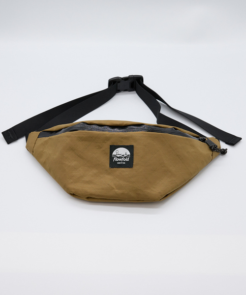 Flowfold(フローフォールド)の「【Flowfold/フローフォールド】Fanny Pack /ファニーバック/ウエストポーチ/- Large(ショルダーバッグ・メンズ・ブラック/ダークベージュ・フリー)」の10枚目の写真