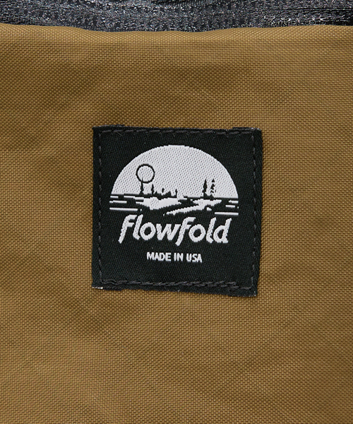 Flowfold(フローフォールド)の「【Flowfold/フローフォールド】Fanny Pack /ファニーバック/ウエストポーチ/- Large(ショルダーバッグ・メンズ・ブラック/ダークベージュ・フリー)」の11枚目の写真