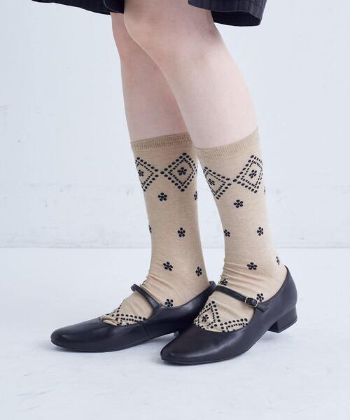 conges payes ADIEU TRISTESSE(コンジェ ペイエ アデュートリステス)の「ドット格子柄ソックス(ソックス/靴下・レディース・チャコールグレー/ベージュ系その他・FREE)」の4枚目の写真