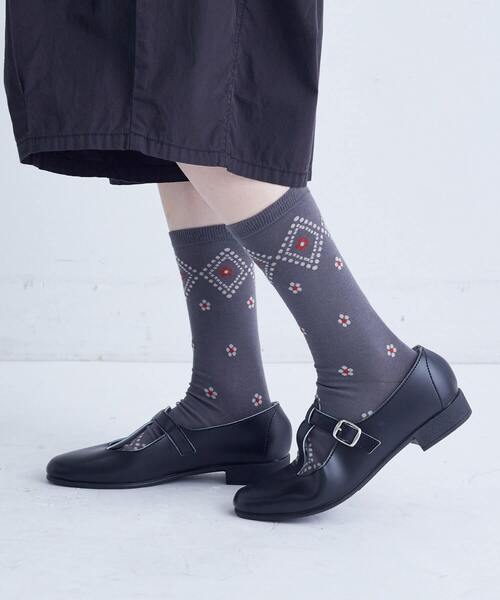 conges payes ADIEU TRISTESSE(コンジェ ペイエ アデュートリステス)の「ドット格子柄ソックス(ソックス/靴下・レディース・チャコールグレー/ベージュ系その他・FREE)」の6枚目の写真