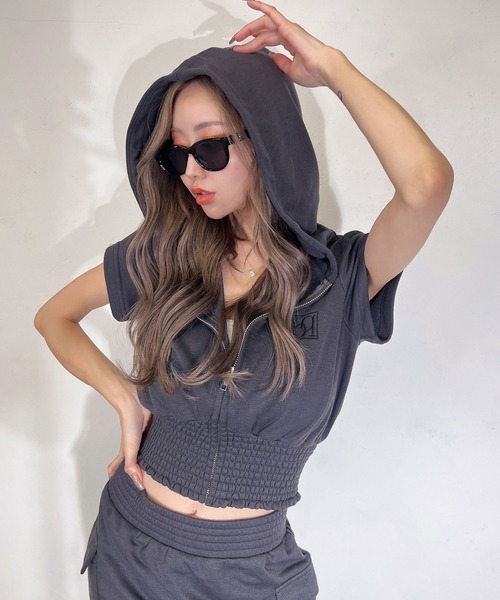 BLACKQUEEN(ブラッククイーン)の「【BLACKQUEEN】くびれシャーリングセットアップ(セットアップ・レディース・チャコール/ブラック・M)」の12枚目の写真
