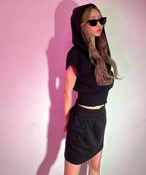 BLACKQUEEN(ブラッククイーン)の「【BLACKQUEEN】くびれシャーリングセットアップ(セットアップ・レディース・チャコール/ブラック・M)」の15枚目の写真