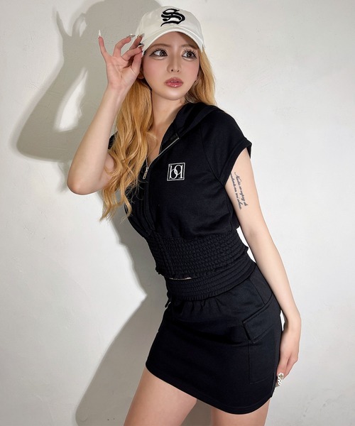 BLACKQUEEN(ブラッククイーン)の「【BLACKQUEEN】くびれシャーリングセットアップ(セットアップ・レディース・チャコール/ブラック・M)」の17枚目の写真