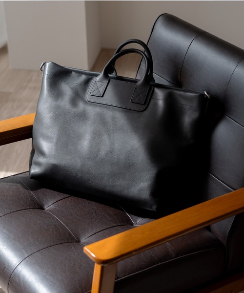 VitaFelice（ヴィータフェリーチェ）の「本革2WAYトートバッグ（仕切りポケット付き）（トートバッグ・メンズ・ブラック・FREE）」の2枚目の写真