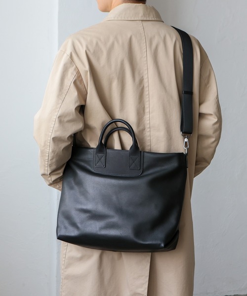 VitaFelice（ヴィータフェリーチェ）の「本革2WAYトートバッグ（仕切りポケット付き）（トートバッグ・メンズ・ブラック・FREE）」の6枚目の写真