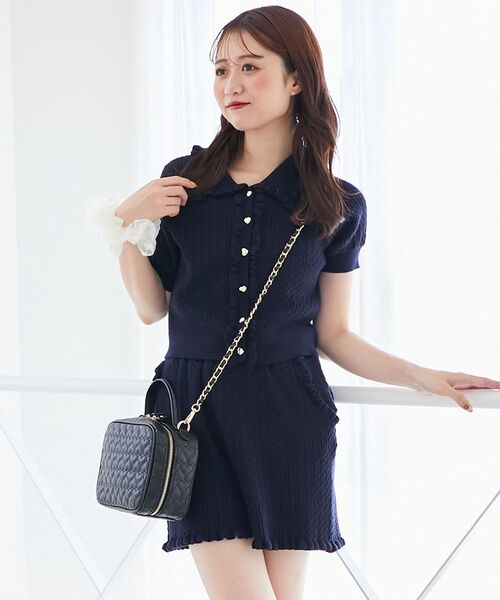 MAJESTIC LEGON(マジェスティックレゴン)の「ミニケーブルフリルニットカーデ(カーディガン/ボレロ・レディース・ネイビー/ブラウン/グレー/アイボリー・MEDIUM)」の4枚目の写真