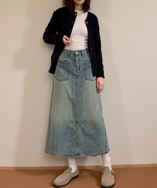 cammie(キャミー)の「ミディ丈Aラインデニムスカート(スカート・レディース・ブルー・MEDIUM/LARGE)」の6枚目の写真