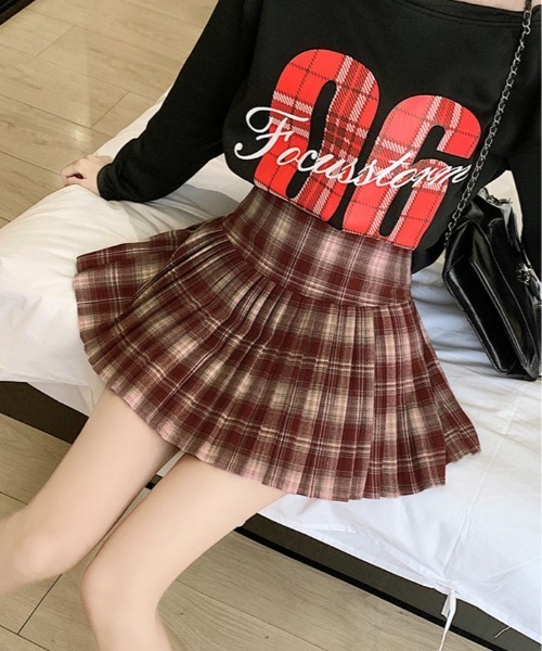 kirakiraShop（キラキラショップ）の「チェック柄 プリーツ フレア ミニスカート（スカート・レディース・ブラック/レッド/モカ・S/M/L）」の3枚目の写真
