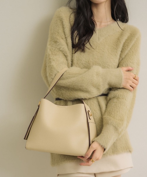 NEUNA（ヌナ）の「スクエアマルチバッグ（ショルダーバッグ・レディース・ブラック/アイボリー/ブラウン・FREE）」の5枚目の写真