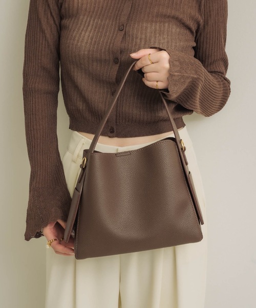 NEUNA（ヌナ）の「スクエアマルチバッグ（ショルダーバッグ・レディース・ブラック/アイボリー/ブラウン・FREE）」の17枚目の写真