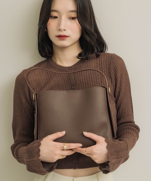 NEUNA（ヌナ）の「スクエアマルチバッグ（ショルダーバッグ・レディース・ブラック/アイボリー/ブラウン・FREE）」の19枚目の写真