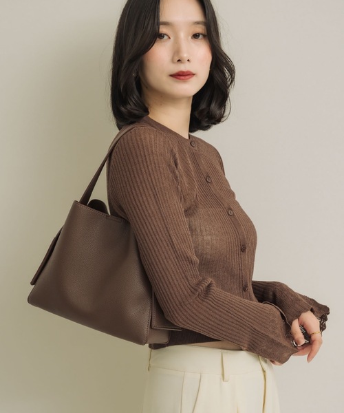 NEUNA（ヌナ）の「スクエアマルチバッグ（ショルダーバッグ・レディース・ブラック/アイボリー/ブラウン・FREE）」の22枚目の写真