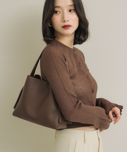 NEUNA（ヌナ）の「スクエアマルチバッグ（ショルダーバッグ・レディース・ブラック/アイボリー/ブラウン・FREE）」の15枚目の写真