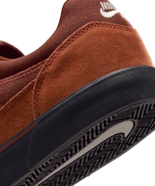 NIKE SB（ナイキエスビー）の「ナイキ SB マロー メンズシューズ / Nike SB Malor Men's Shoes FV6064-202 Cinnamon（スニーカー・メンズ・ブラウン系その他2・25.5/26/26.5/27/27.5/24.5/25/28/29/30/24/28.5）」の8枚目の写真