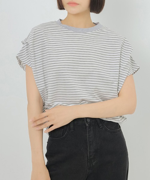 ONEP STAR(ワンピスター)の「ボーダー柄タック入りフレンチスリーブTシャツ(Tシャツ/カットソー・レディース・ホワイト/ネイビー/グレイッシュベージュ/グレー・MEDIUM)」の3枚目の写真