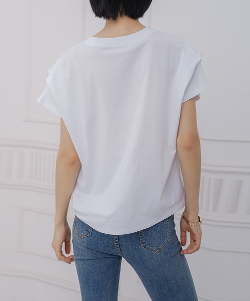 ONEP STAR(ワンピスター)の「ボーダー柄タック入りフレンチスリーブTシャツ(Tシャツ/カットソー・レディース・ホワイト/ネイビー/グレイッシュベージュ/グレー・MEDIUM)」の5枚目の写真