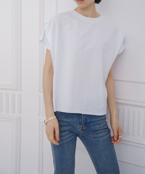 ONEP STAR(ワンピスター)の「ボーダー柄タック入りフレンチスリーブTシャツ(Tシャツ/カットソー・レディース・ホワイト/ネイビー/グレイッシュベージュ/グレー・MEDIUM)」の8枚目の写真