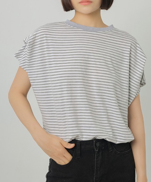 ONEP STAR(ワンピスター)の「ボーダー柄タック入りフレンチスリーブTシャツ(Tシャツ/カットソー・レディース・ホワイト/ネイビー/グレイッシュベージュ/グレー・MEDIUM)」の15枚目の写真