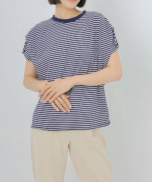 ONEP STAR(ワンピスター)の「ボーダー柄タック入りフレンチスリーブTシャツ(Tシャツ/カットソー・レディース・ホワイト/ネイビー/グレイッシュベージュ/グレー・MEDIUM)」の22枚目の写真