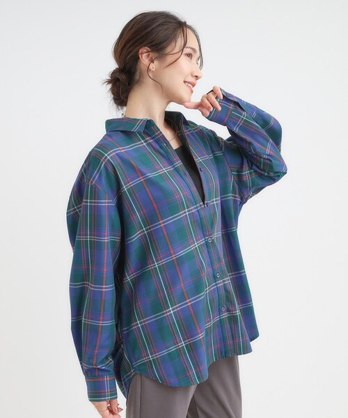 SHOO・LA・RUE（シューラルー）の「【洗濯機可/S-LL】春まで使える程よい抜け感 大人のチェックシャツ（シャツ/ブラウス・レディース・ベージュ/イエロー/モスグリーン/ブラック・04/01/02/03）」の15枚目の写真