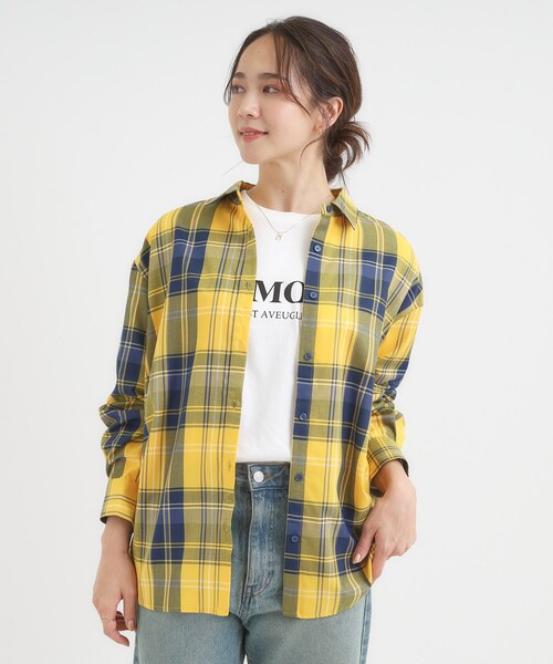 SHOO・LA・RUE（シューラルー）の「【洗濯機可/S-LL】春まで使える程よい抜け感 大人のチェックシャツ（シャツ/ブラウス・レディース・ベージュ/イエロー/モスグリーン/ブラック・04/01/02/03）」の18枚目の写真