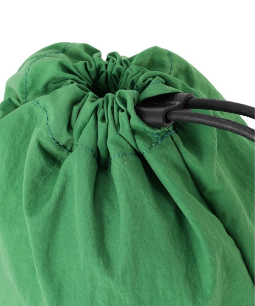 MARGARET HOWELL（マーガレットハウエル）の「RECYCLED NYLON POPLIN（ハンドバッグ・レディース・グリーン/ネイビー・FREE）」の4枚目の写真
