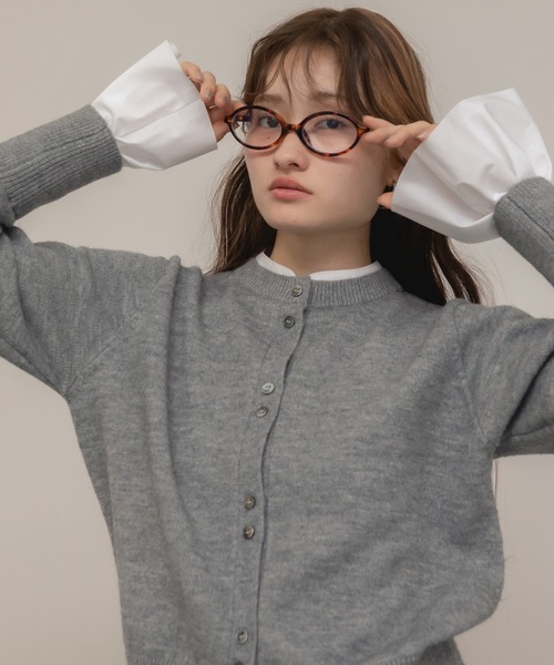 HEILIS(ヘイリス)の「【大人気!HIT ITEM!】【original】2WAYフレアスリーブドッキングニットトップス / レイヤード風 フリル袖 リボン コンパクト クロップド クルーネック 長袖 無地 釦配色 ガーリー グッドガール カジュアル シンプル 韓国 グレー ネイビー オフィスカジュアル 秋服 冬服 カジュアル シンプル ニット トップス 長袖(ニット/セーター・レディース・ネイビー/グレー・FREE)」の20枚目の写真