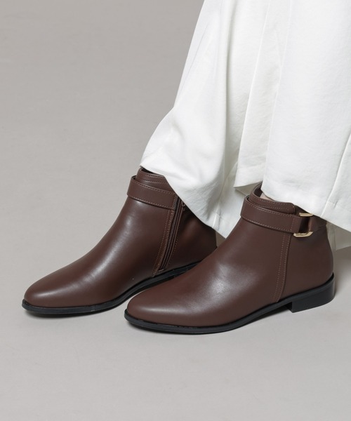 NANO universe(ナノユニバース)の「バックルデザインショートブーツ(ブーツ・レディース・ブラック/ダークブラウン・36/37/38)」の2枚目の写真