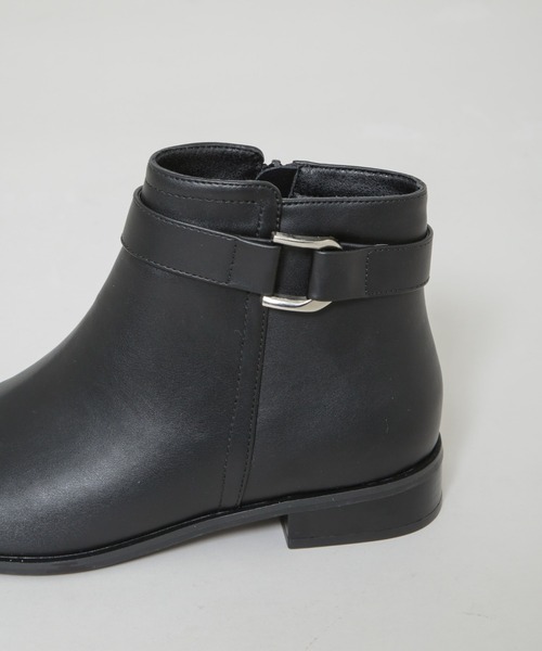 NANO universe(ナノユニバース)の「バックルデザインショートブーツ(ブーツ・レディース・ブラック/ダークブラウン・36/37/38)」の5枚目の写真