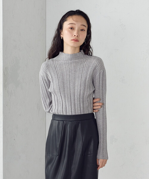 COMME CA ISM（コムサイズム）の「ランダムリブニット（ニット/セーター・レディース・ホワイト/ブラック/ベージュ/グレー・MEDIUM/LARGE）」の3枚目の写真