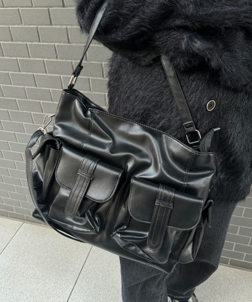 CELENA BEATS（セレナビーツ）の「大容量マルチポケット レザーショルダーバッグ 韓国ストリート 通勤通学 旅行にも◎（ショルダーバッグ・レディース・ブラック・FREE）」の17枚目の写真