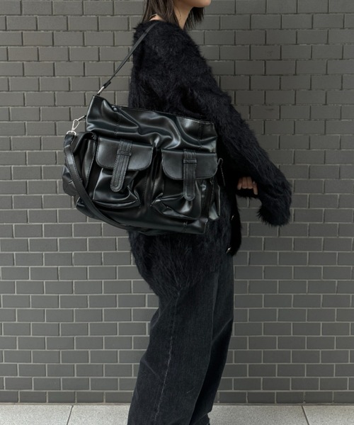 CELENA BEATS（セレナビーツ）の「大容量マルチポケット レザーショルダーバッグ 韓国ストリート 通勤通学 旅行にも◎（ショルダーバッグ・レディース・ブラック・FREE）」の19枚目の写真