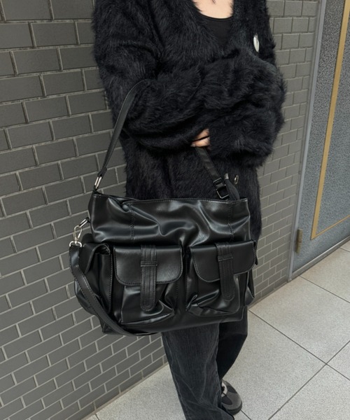 CELENA BEATS（セレナビーツ）の「大容量マルチポケット レザーショルダーバッグ 韓国ストリート 通勤通学 旅行にも◎（ショルダーバッグ・レディース・ブラック・FREE）」の22枚目の写真