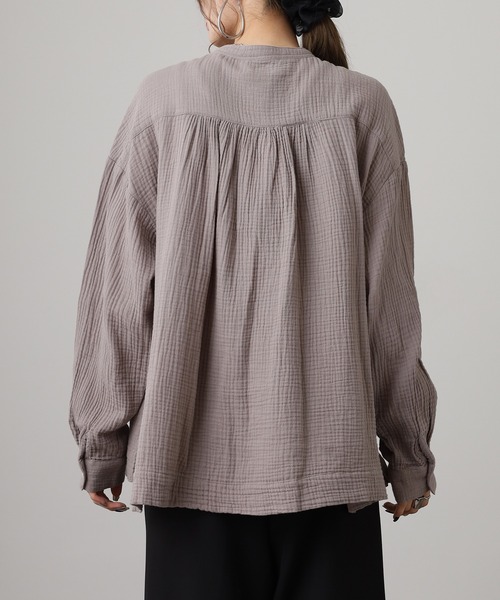 OMNES(オムネス)の「ダブルガーゼワイドシルエット長袖シャツ(シャツ/ブラウス・レディース・ネイビー系/ネイビー/モカ・FREE)」の12枚目の写真