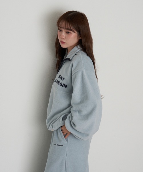 RAY CASSIN（レイカズン）の「ハーフジップ胸刺繍フリース（スウェット・レディース・チャコールグレー/ブルー/ベージュ系その他2/ライトベージュ/ベージュ系その他3・FREE）」の18枚目の写真