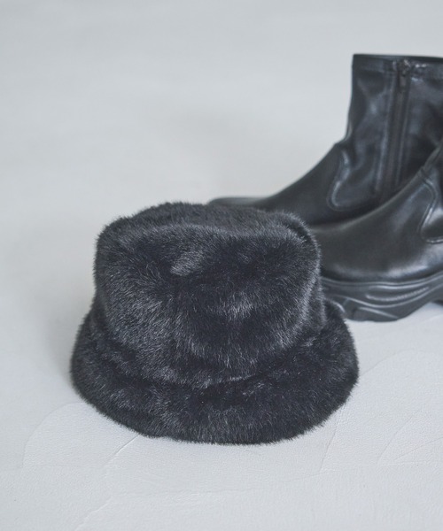 LAKOLE(ラコレ)の「もこもこファーハット / 583678(ハット・レディース・ブラウン/オフホワイト/ブラック・FREE)」の3枚目の写真