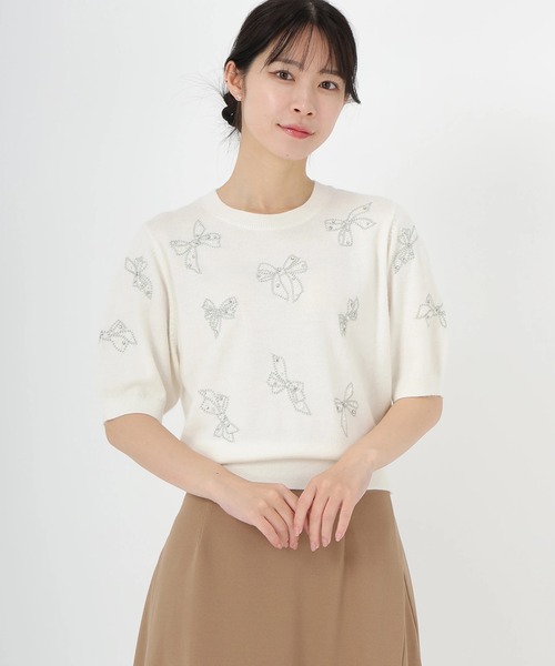 STRAWBERRY-FIELDS(ストロベリーフィールズ)の「エイミーアンゴラ_リボンモチーフ刺しゅうニット(ニット/セーター・レディース・オフホワイト/グレー・2)」の2枚目の写真