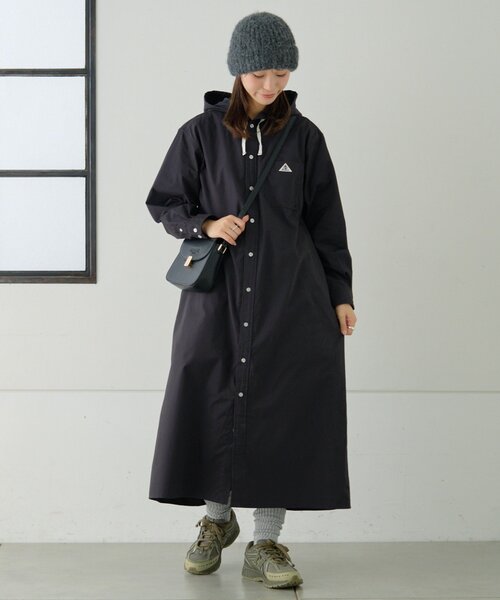 GEVACO（ゲバコ）の「【GEVACO】フーディーシャツワンピース（ワンピース・レディース・モカ/レッド/ブラック・ONE SIZE）」の2枚目の写真