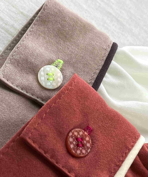 Q（キュー）の「ラインボウタイブラウス（シャツ/ブラウス・レディース・アイボリー/テラコッタ・MEDIUM）」の8枚目の写真