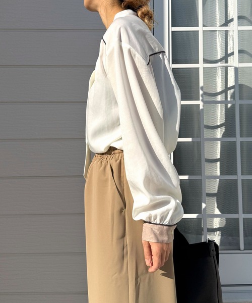 Q（キュー）の「ラインボウタイブラウス（シャツ/ブラウス・レディース・アイボリー/テラコッタ・MEDIUM）」の7枚目の写真