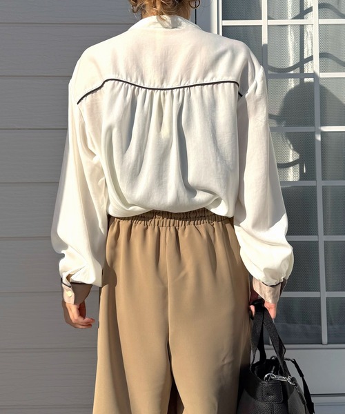 Q（キュー）の「ラインボウタイブラウス（シャツ/ブラウス・レディース・アイボリー/テラコッタ・MEDIUM）」の6枚目の写真