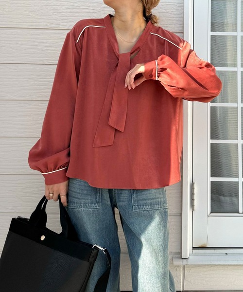 Q（キュー）の「ラインボウタイブラウス（シャツ/ブラウス・レディース・アイボリー/テラコッタ・MEDIUM）」の3枚目の写真