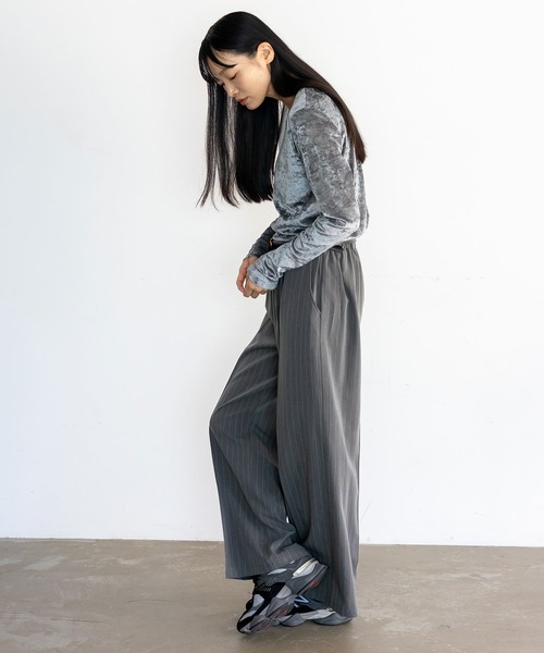 No Rule No Line(ノール-ルノーライン)の「クラッシュベロアクルーネックトップス(Tシャツ/カットソー・レディース・オフホワイト/グレー/ブラック・FREE)」の9枚目の写真