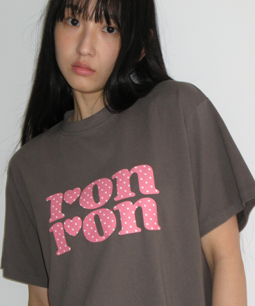 RONRON(ロンロン)の「DOT LOGO BASIC FIT T SHIRT CHARCOAL(Tシャツ/カットソー・レディース・その他・FREE)」の4枚目の写真