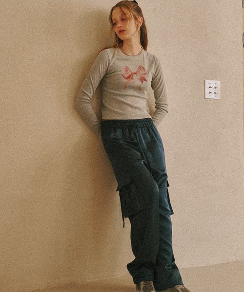 RONRON（ロンロン）の「DOUBLE RIBBON SLIM CROP LONG SLEEVE GREY（Tシャツ/カットソー・レディース・その他・FREE）」の2枚目の写真