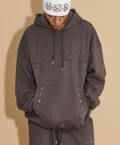 HOODHOOD(フッドフッド)の「スターアップリケ刺繍フードチャコール(パーカー・レディース・その他・2/1)」の2枚目の写真