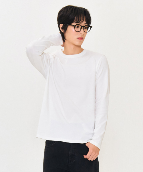 CHASECULT(チェイスカルト)の「男性エッセンシャル長袖Tシャツ-ホワイト(Tシャツ/カットソー・メンズ・ホワイト・110/95/105/100)」の3枚目の写真