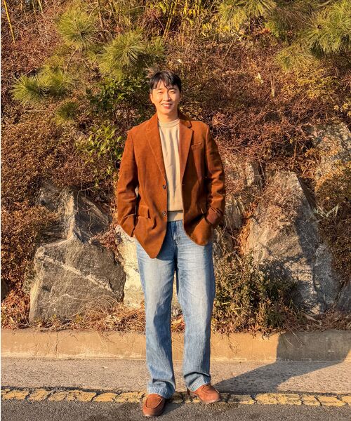 MUSINSA STANDARD（ムシンサスタンダード）の「特大コーデュロイブレザー[ブラウン]（テーラードジャケット・メンズ・その他・MEDIUM/LARGE/X-LARGE/XX-LARGE）」の17枚目の写真