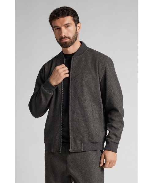 Intimissimi（インティミッシミ）の「フェルト調ファブリック ファスナー付き ボンバージャケット（ブルゾン・メンズ・ダークグレー/ダークブルー・M/L/XL）」の3枚目の写真
