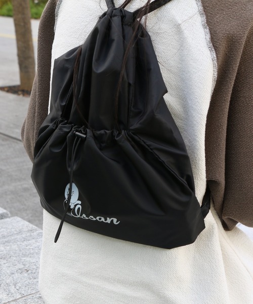 London Shoe Make(ロンドンシューメイク)の「軽くて持ちやすい - ossan ナップサック(バックパック/リュック・レディース・ブラック・FREE)」の6枚目の写真